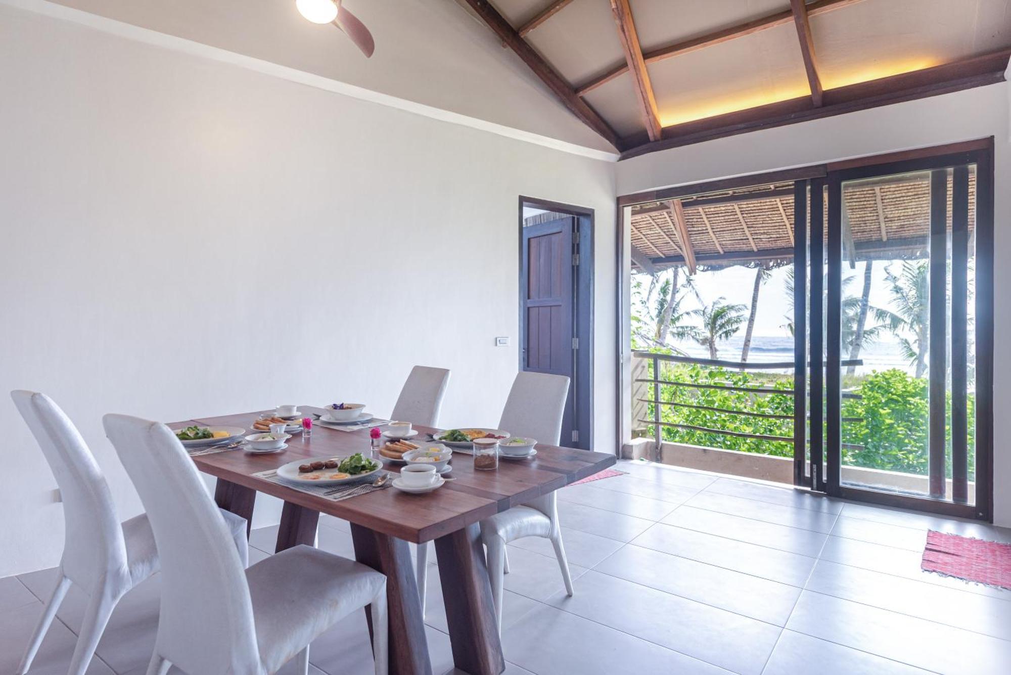 L'Osteria Luxe Beachfront B&B Генерал-Луна Экстерьер фото